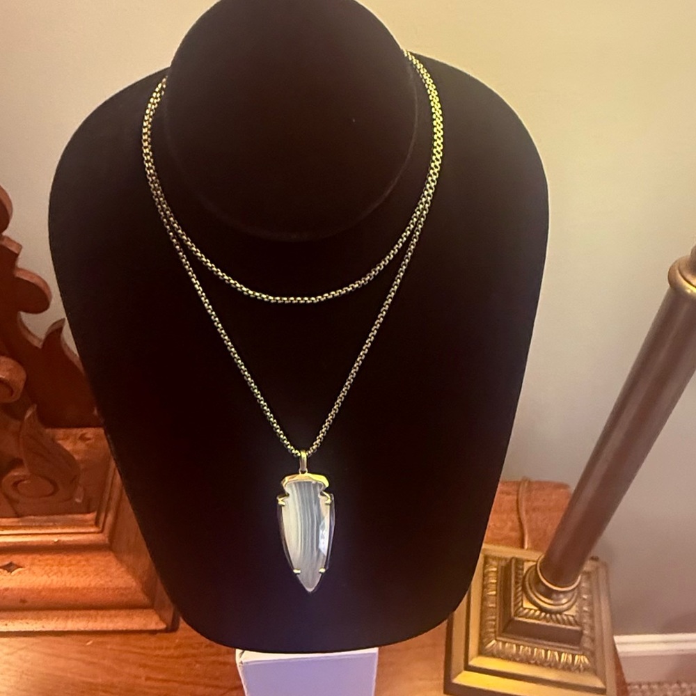 KENDRA SCOTT Kimmy White Agate Arrowhead Stone Pendant Long Necklace 31” - Picture 6 of 10